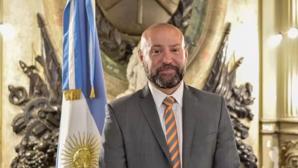 Coimas de Milei: nuevos allanamientos y crisis política por los audios