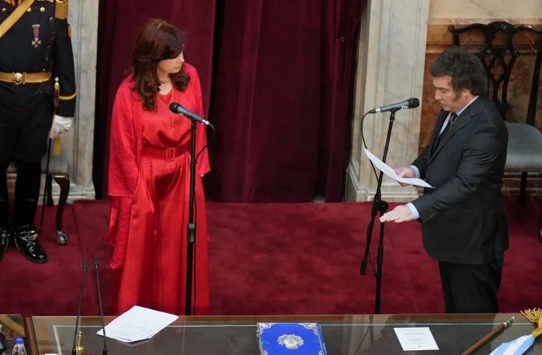 “¿Ves que sos un Presidente muy cobarde?”: la durísima carta de Cristina Kirchner a Javier Milei
