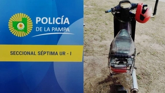 Santa Rosa: recuperaron una moto robada y abandonada en un descampado