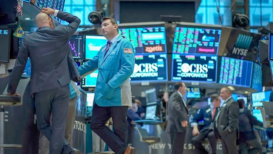 El dólar, cerca de la banda: caen bonos y acciones