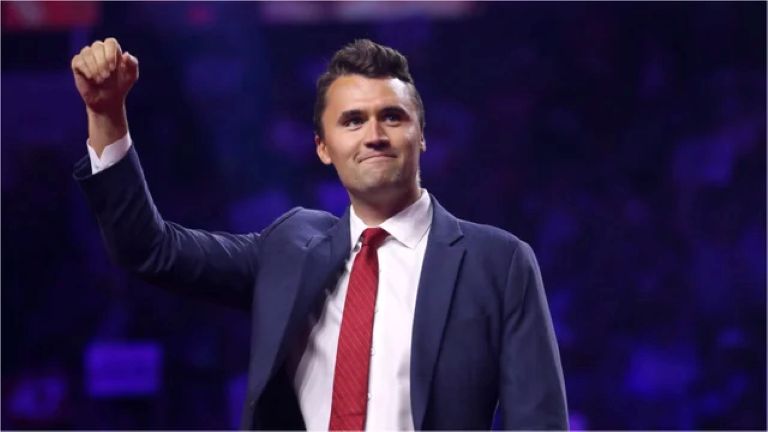 Estados Unidos: Charlie Kirk, activista aliado de Trump, murió tras ser baleado en un evento universitario en Utah