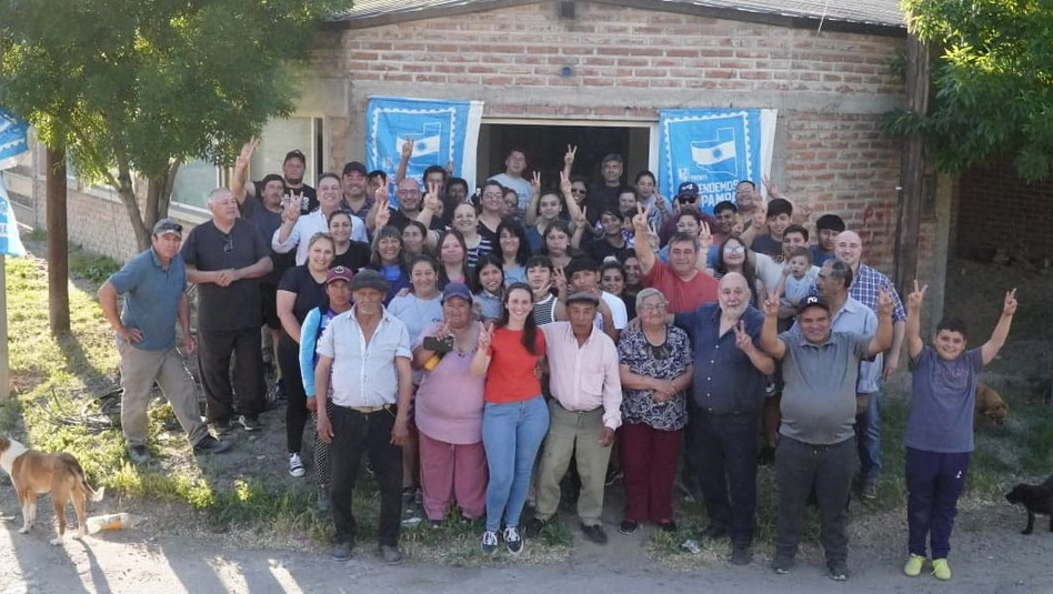 Ferrán llevó su campaña a Puelches y Gobernador Duval