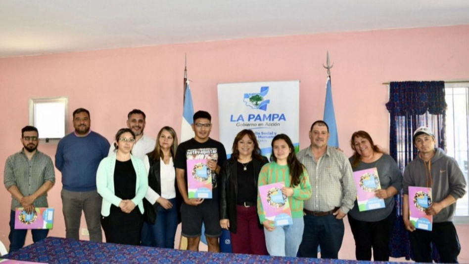 La Humada: el Gobierno entregó más de 7 millones de pesos a emprendedores locales