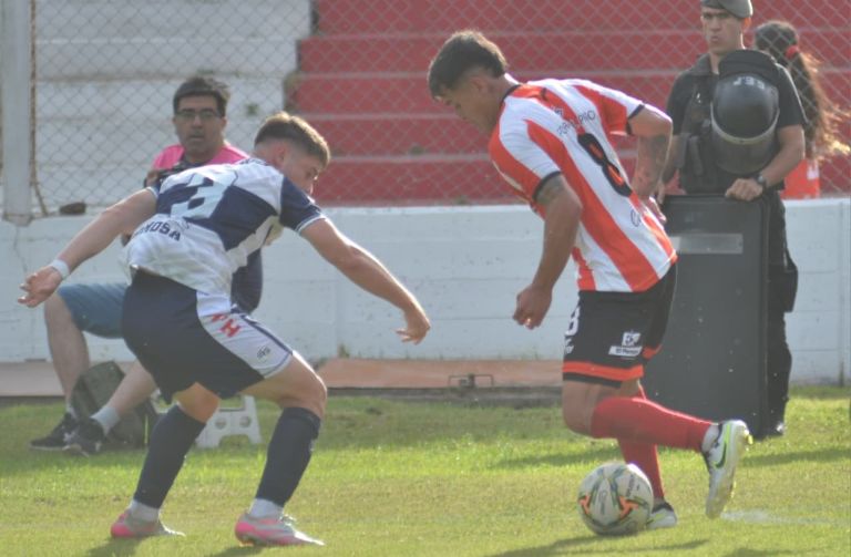 Fútbol: Costa Brava defendió el invicto como local pero no pudo ganar para viajar con una ventaja a Formosa en el Federal “A”