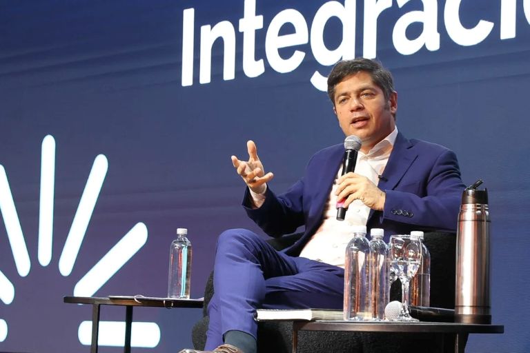 Kicillof y Cornejo se cruzaron en un encuentro del CFI por las políticas “privatistas” del Gobierno