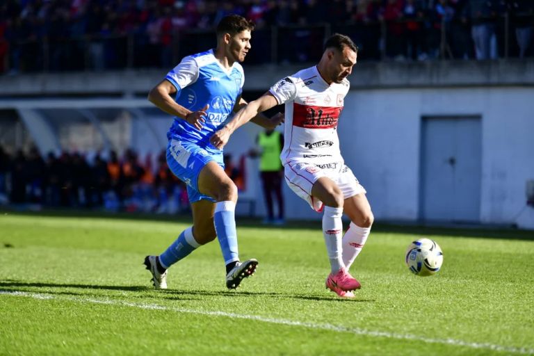 Fútbol: se juegan los partidos de ida de las semifinales en el Reducido de la Primera Nacional