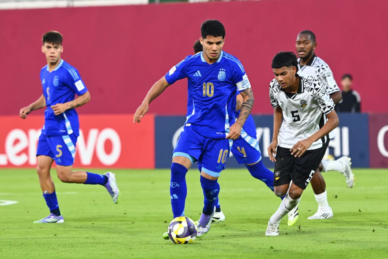 Fútbol: la Selección Argentina Sub 17 goleó 7 a 0 a Fiji y selló el pase a 16avos del Mundial