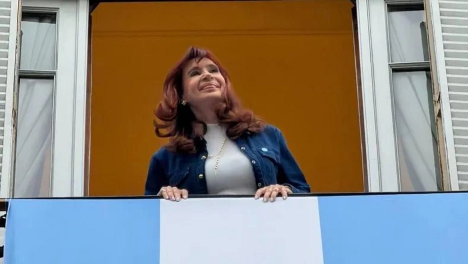 Cristina Kirchner fue dada de alta tras ser internada por apendicitis en el Sanatorio Otamendi