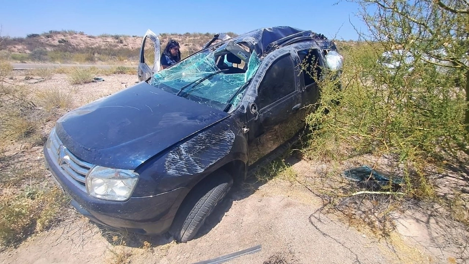 Puelches: volcó una Duster en la Ruta 152 y tres personas fueron hospitalizadas