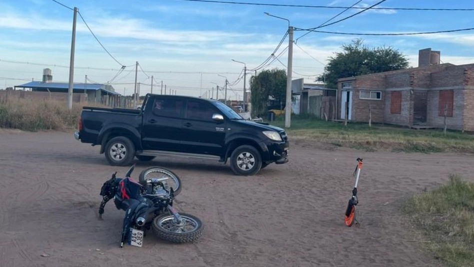 Santa Rosa: chocaron una camioneta y una motocicleta en el sur de la ciudad