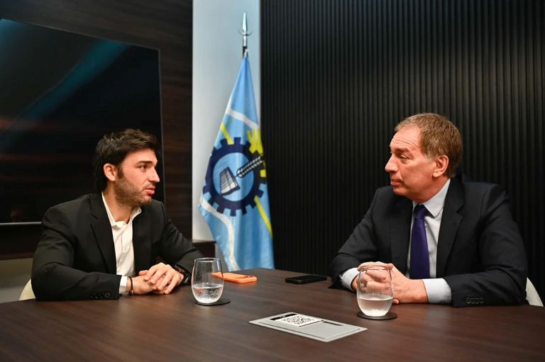 El Gobierno reactiva las negociaciones con los gobernadores por la reforma laboral