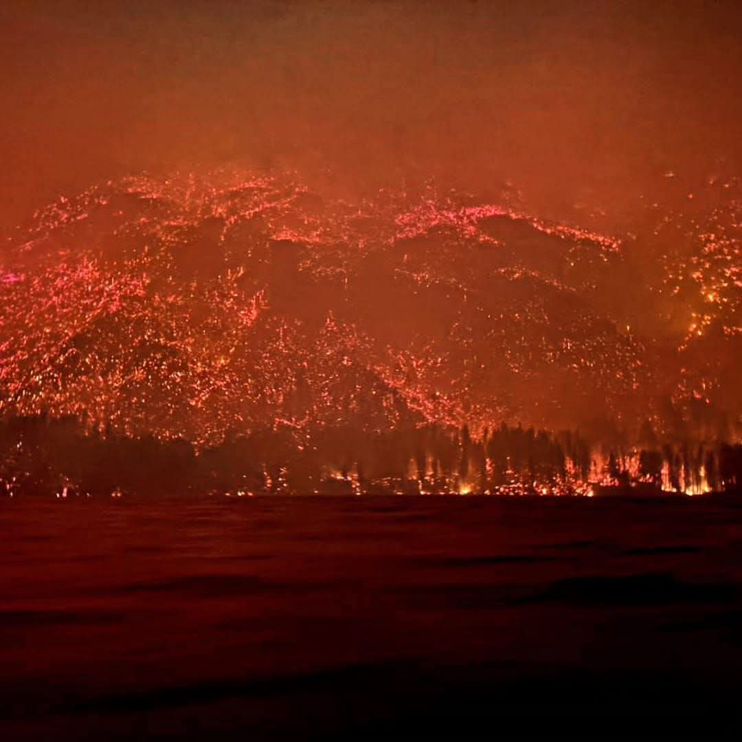 Acusan a Milei de desfinanciar el Servicio Nacional del Manejo del Fuego