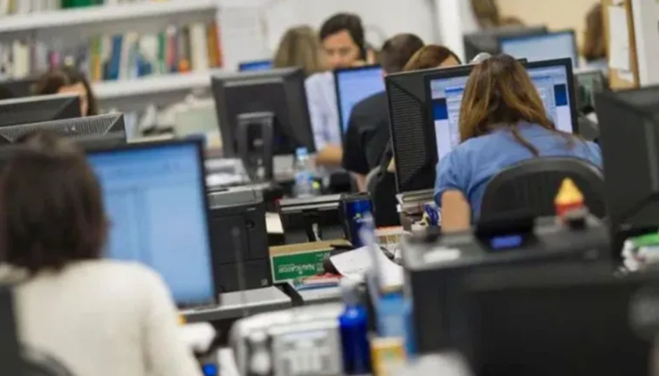 El Gobierno suspendió la contratación de empleados públicos