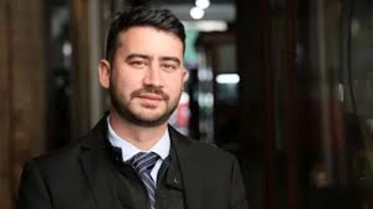 Nueva salida en el Gobierno, renunció el secretario de Culto Nahuel Sotelo