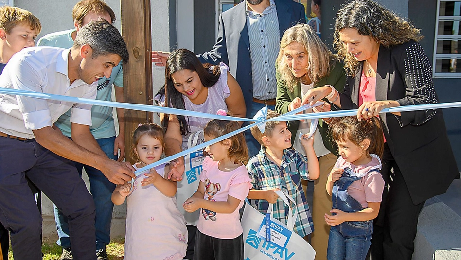 Lonquimay: anuncian más viviendas sociales tras la entrega de 21 casas