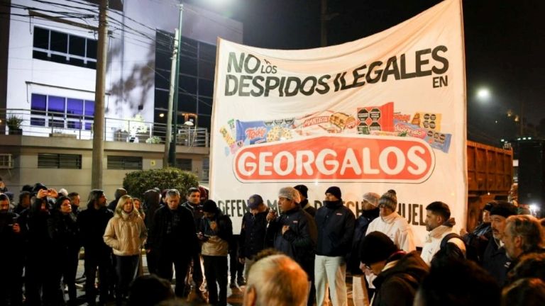 Georgalos vuelve a suspender trabajadores y reduce los sueldos un 20 por ciento