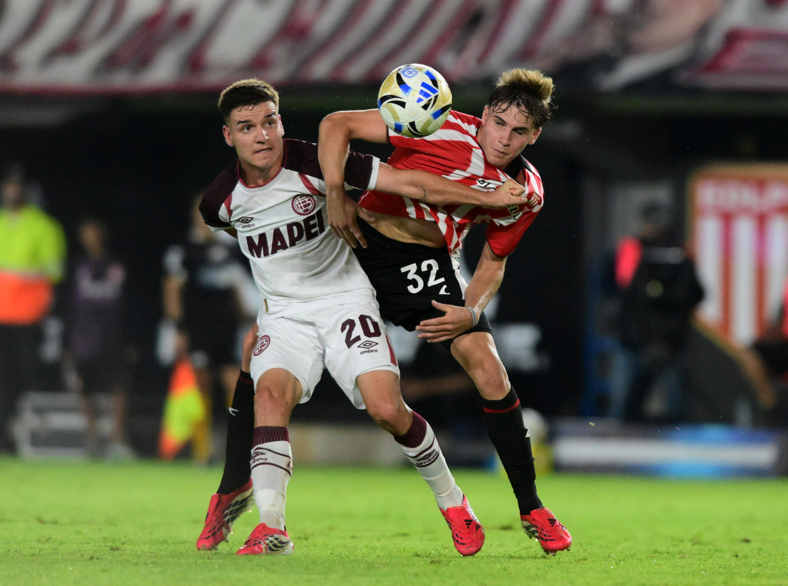 Fútbol: Lanús venció a Estudiantes en La Plata