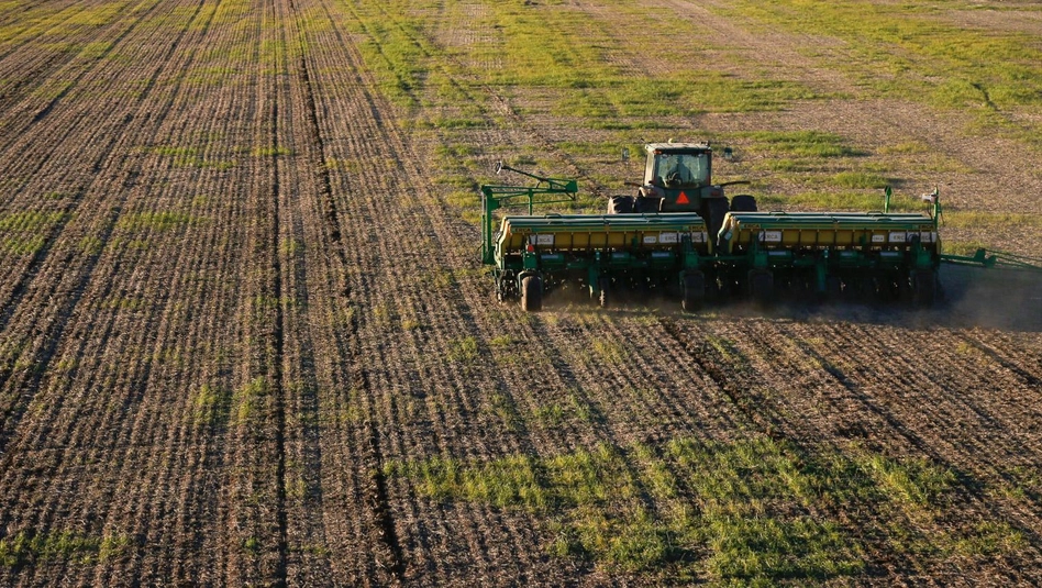 Falta de combustible y conflicto con transportistas retrasa la siembra y la cosecha