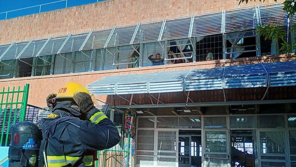 General Pico: estudiante encendió una bengala en un aula y evacuaron un colegio