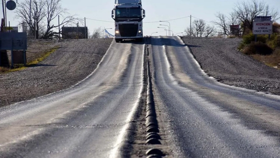 Río Negro: Nación analiza transferir las rutas 22 y 151 en medio de reclamos por el deterioro vial