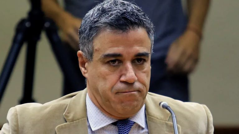 Rafecas pidió la captura internacional de un jerarca iraní en la causa AMIA