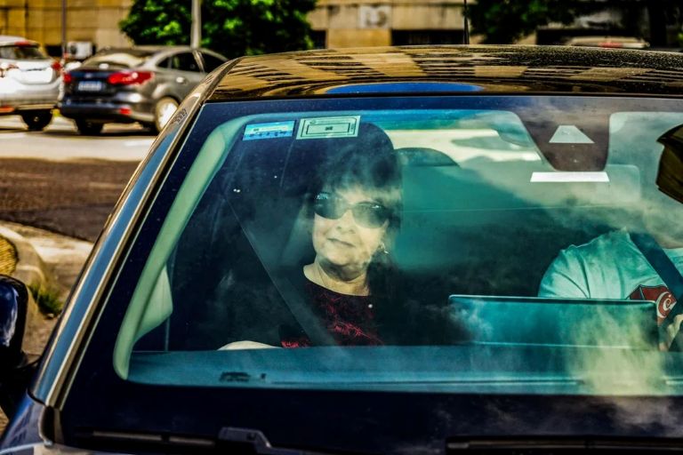 Las prestamistas en el caso Adorni dijeron que el jefe de Gabinete les debe 70 mil dólares