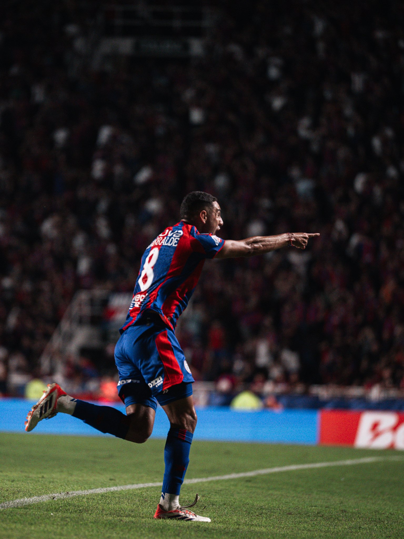Fútbol: en un partidazo, San Lorenzo le ganó a Estudiantes y se metió entre los 8 mejores