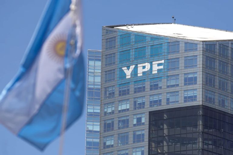 La Justicia de EEUU suspendió las apelaciones en el caso YPF tras el fallo favorable a la Argentina