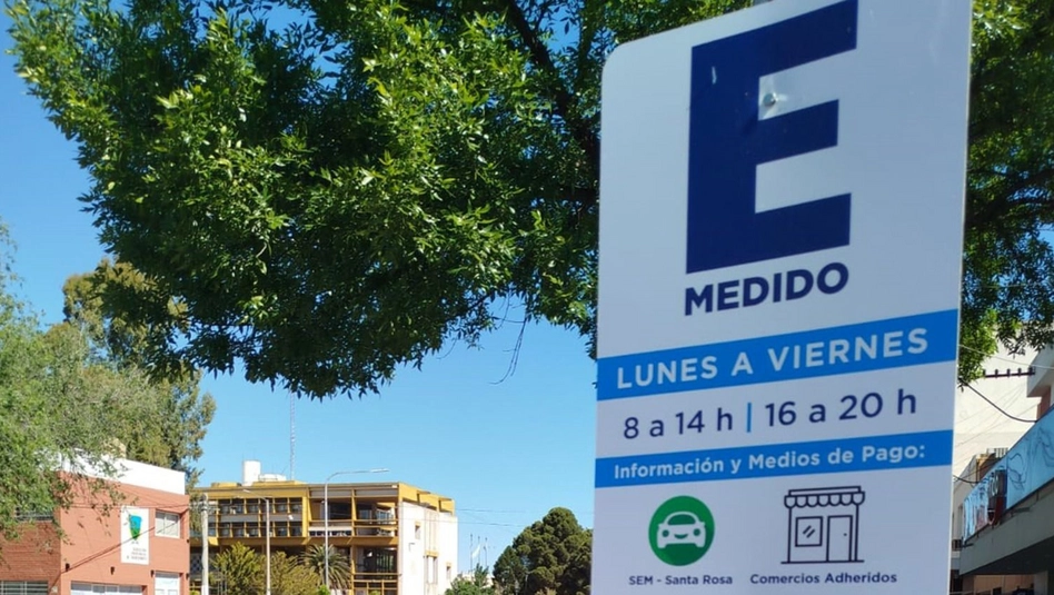 Santa Rosa: empleada de comercio reclamó una excepción al estacionamiento medido