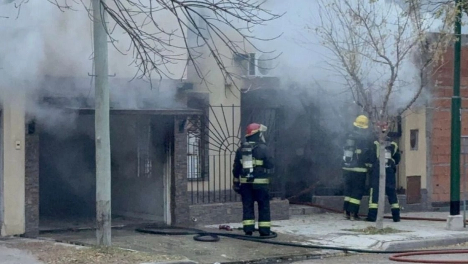 General Pico: trasladaron a Buenos Aires a la mujer herida en el incendio donde murió su pareja