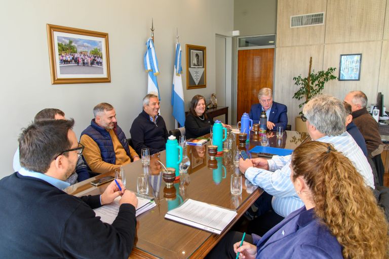 El Gobierno provincial abordó con entidades agropecuarias el proyecto de Consorcios Camineros