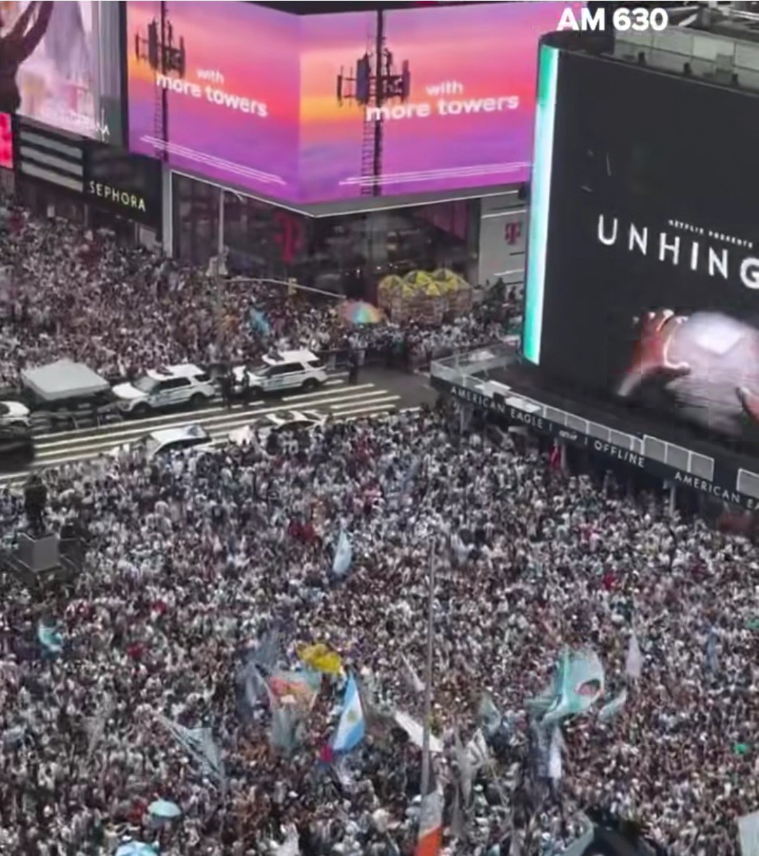 Nueva York de celeste y blanco: multitudinario banderazo en la previa de la final del mundial