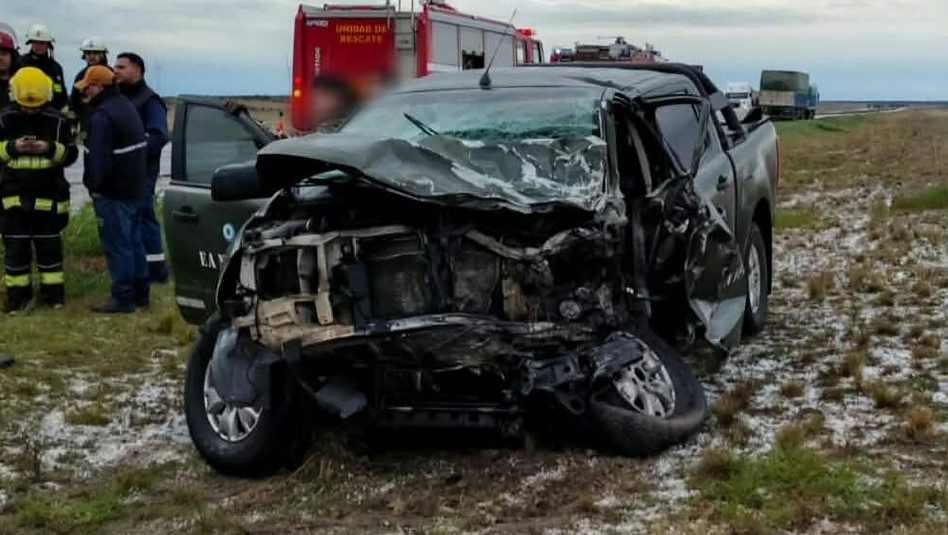 General Pico: tres militares protagonizaron un choque frontal en la Ruta 33