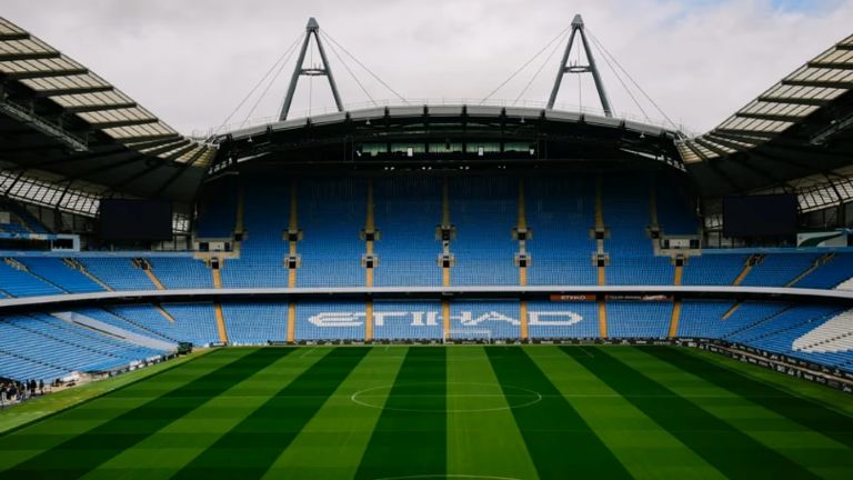 Fútbol: un tribunal halló culpable al Manchester City por “contratos truchos” y falsificar más de 900 millones de libras