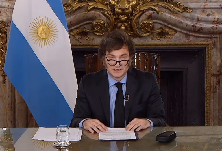 Milei llegó a Chile y ultima detalles del mensaje que dará en cadena nacional por Malvinas